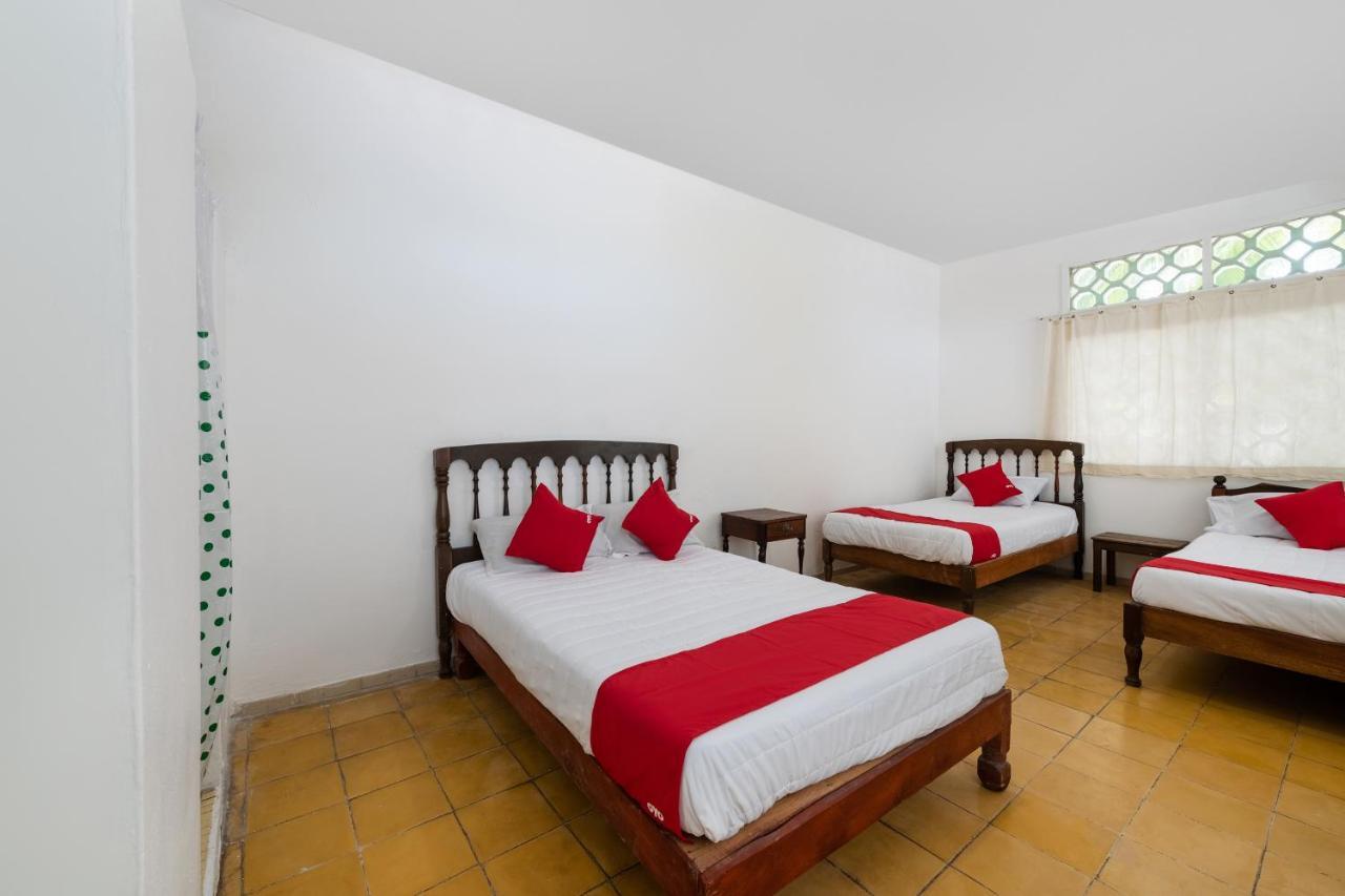 Oyo Hotel Las Palmas Cuyutlan Manzanillo Exteriér fotografie