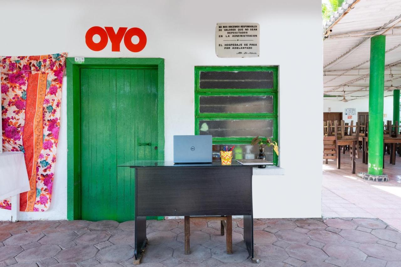 Oyo Hotel Las Palmas Cuyutlan Manzanillo Exteriér fotografie